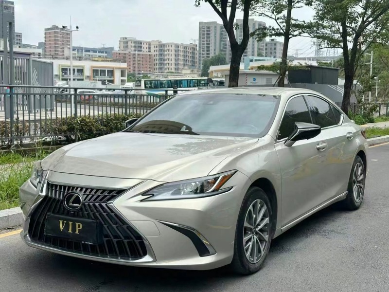 广州22年雷克萨斯ES9