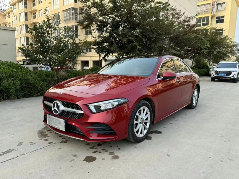 徐州21年奔驰A2