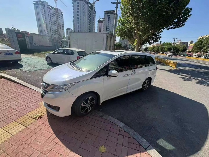 济宁14年本田奥德赛2