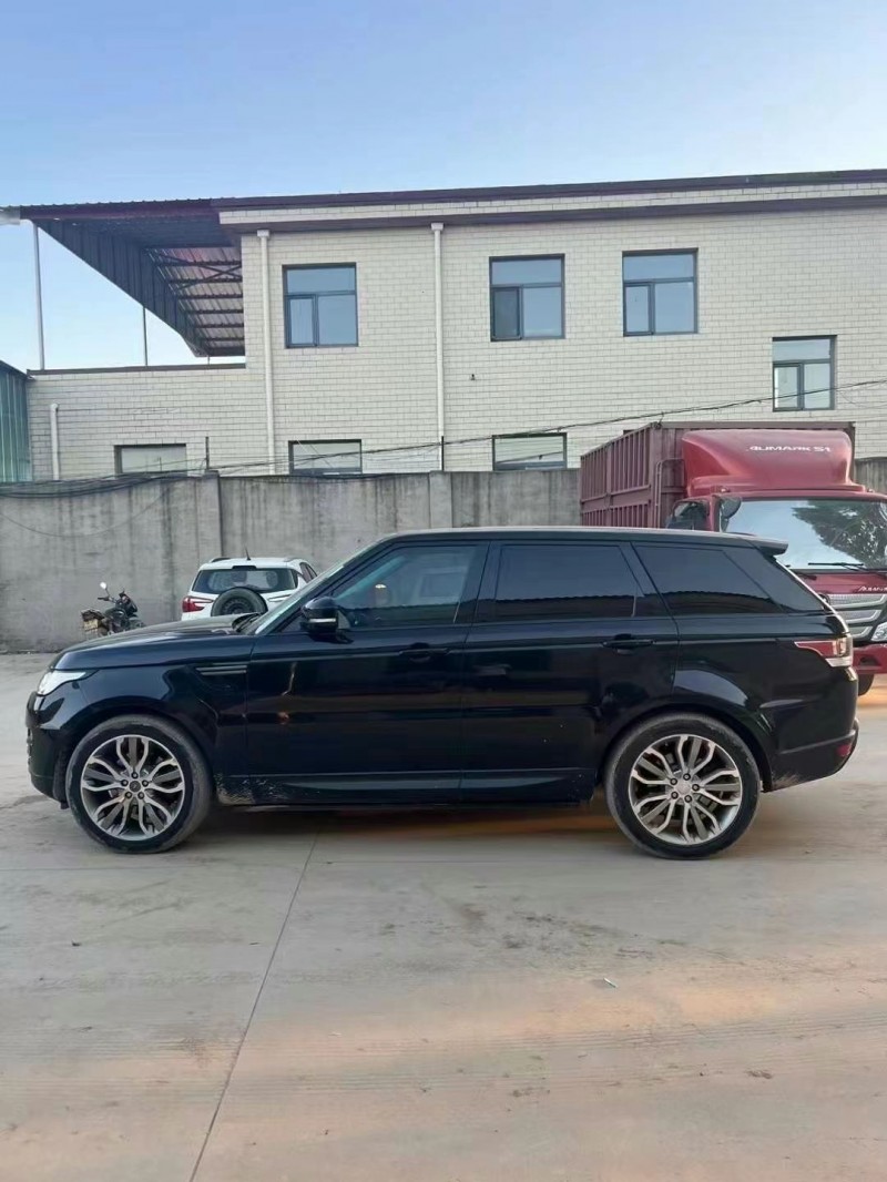 保定17年路虎揽胜运动2