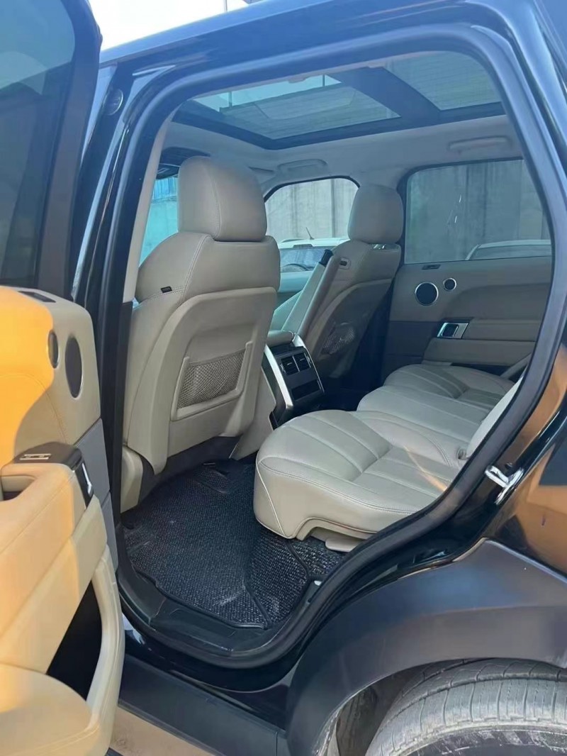 保定17年路虎揽胜运动3