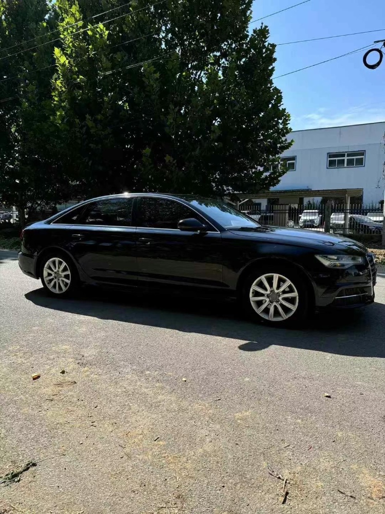 成都19年奥迪A6L3