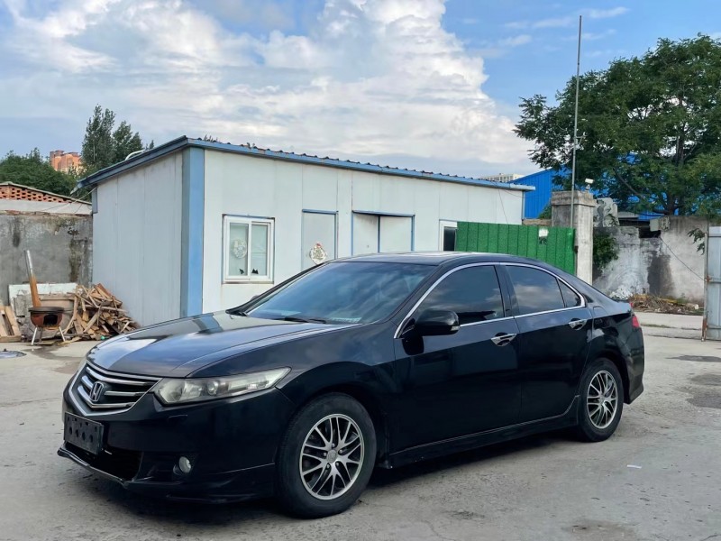 济宁11年本田思铂睿2