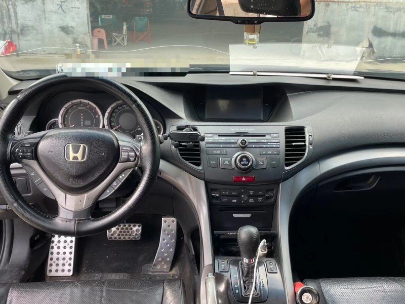 济宁11年本田思铂睿4