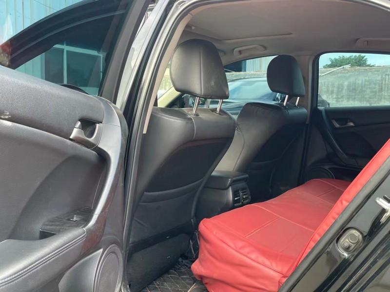 济宁11年本田思铂睿6