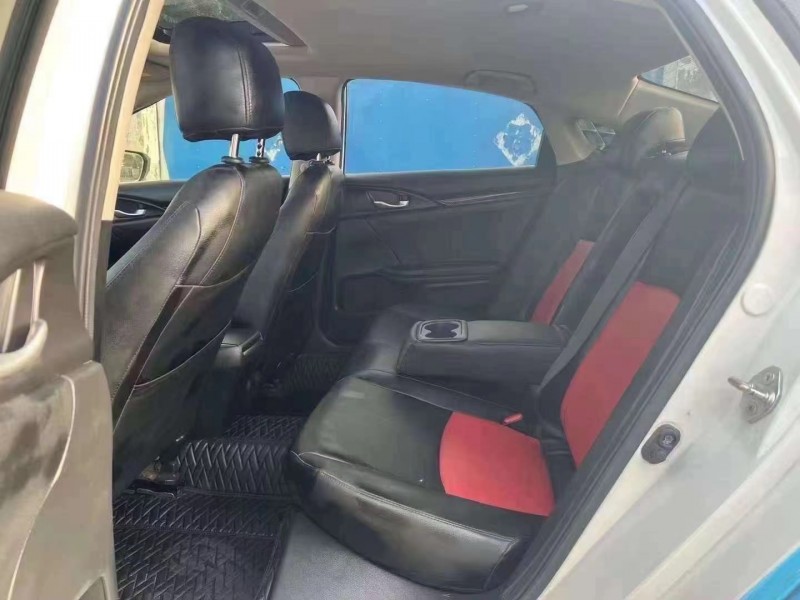 青岛18年本田思域5