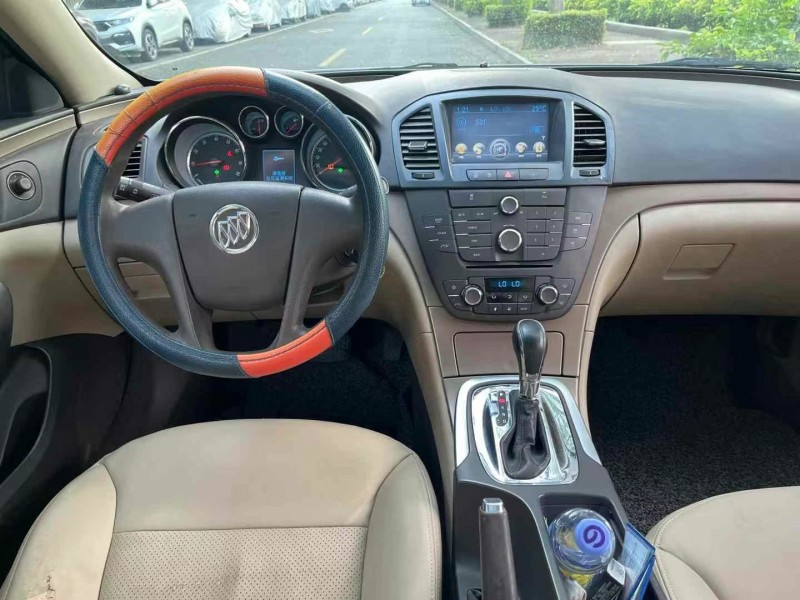 东莞11年别克君威7