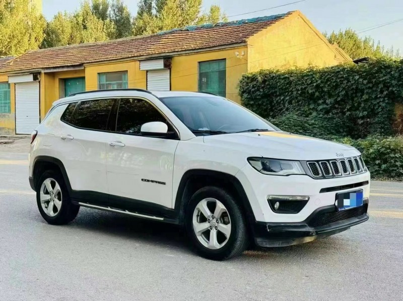 濟寧17年Jeep指南者3