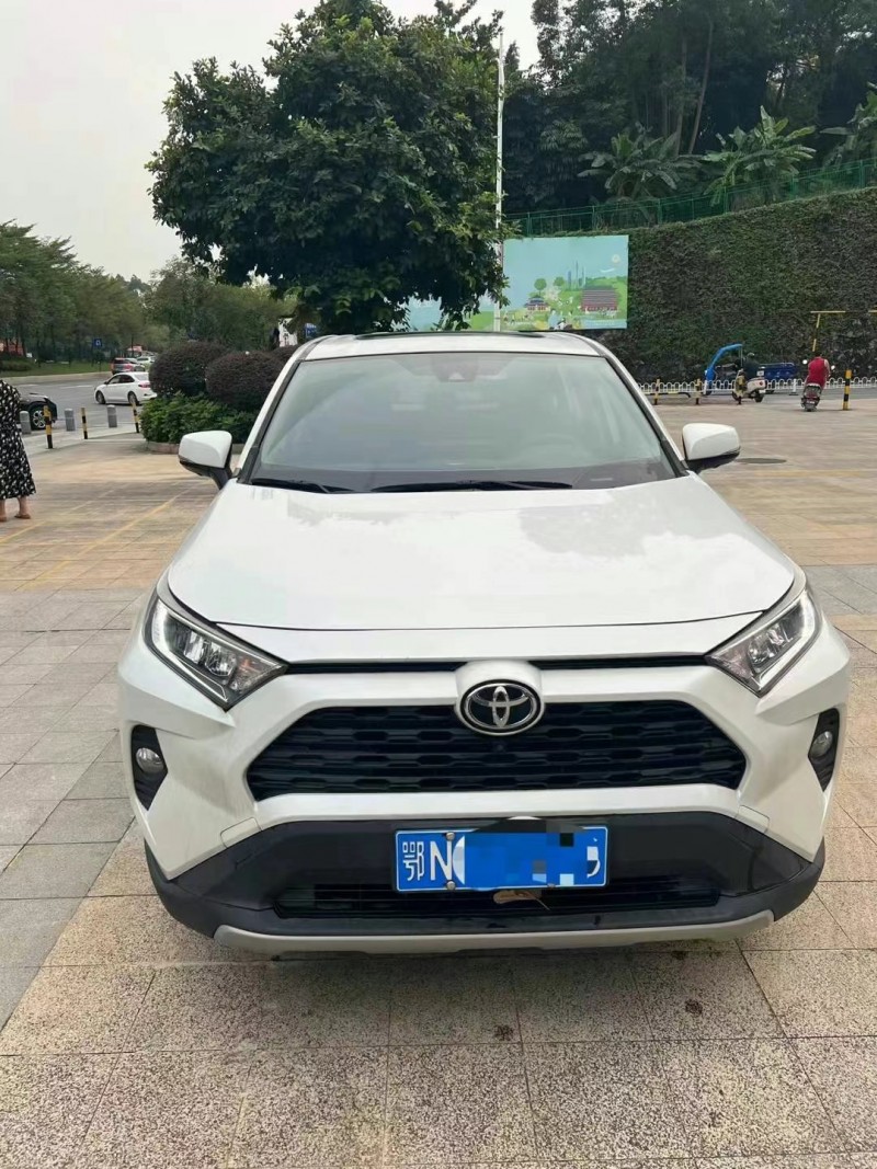 佛山22年丰田RAV4荣放1