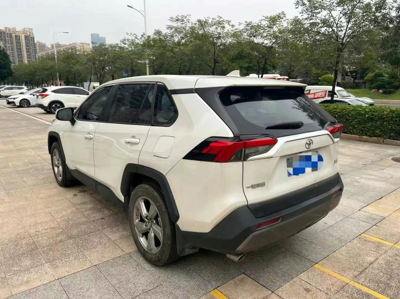佛山22年丰田RAV4荣放6