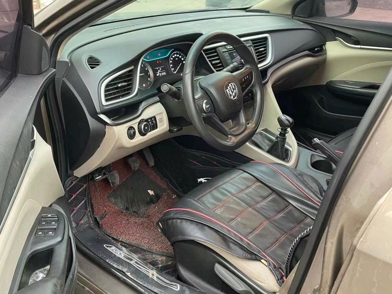 济宁16年别克英朗6