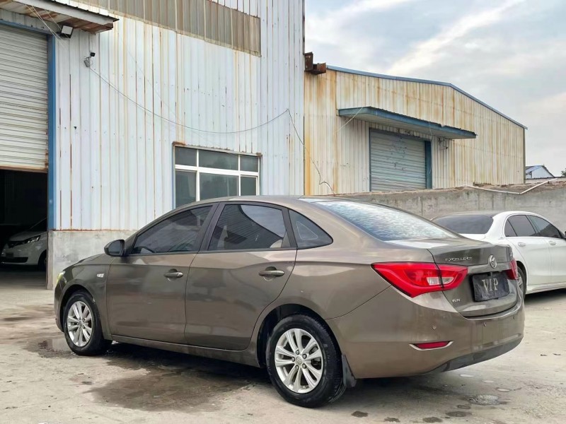 济宁16年别克英朗8