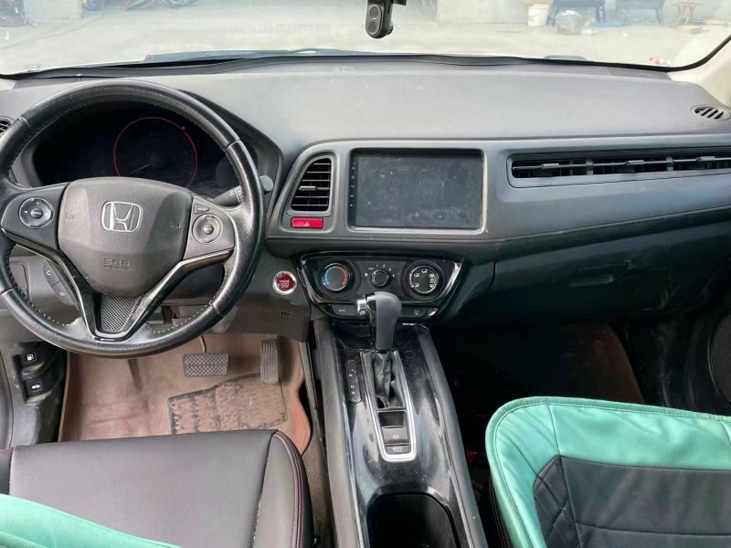 济宁18年本田缤智4