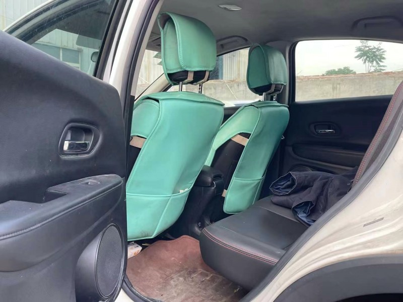 济宁18年本田缤智5