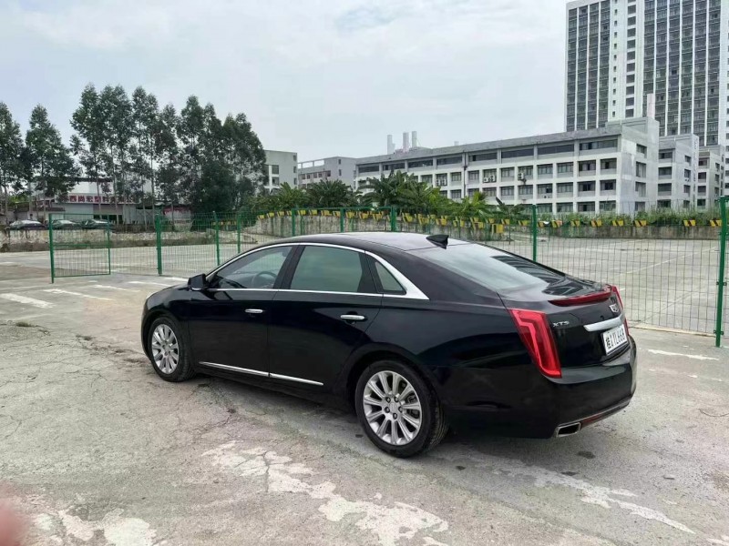 南寧17年凱迪拉克XTS5