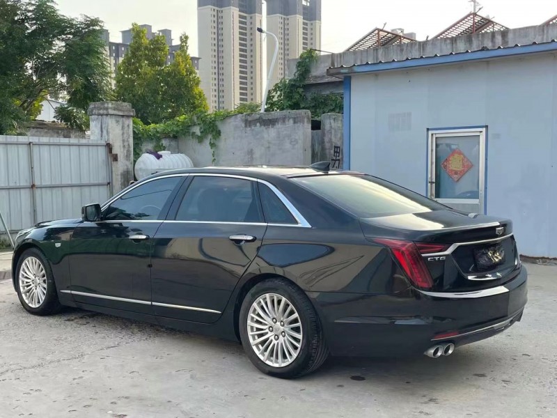 济宁21年凯迪拉克CT67