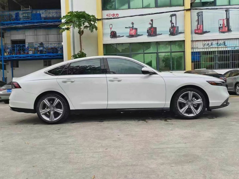 东莞24年本田雅阁8