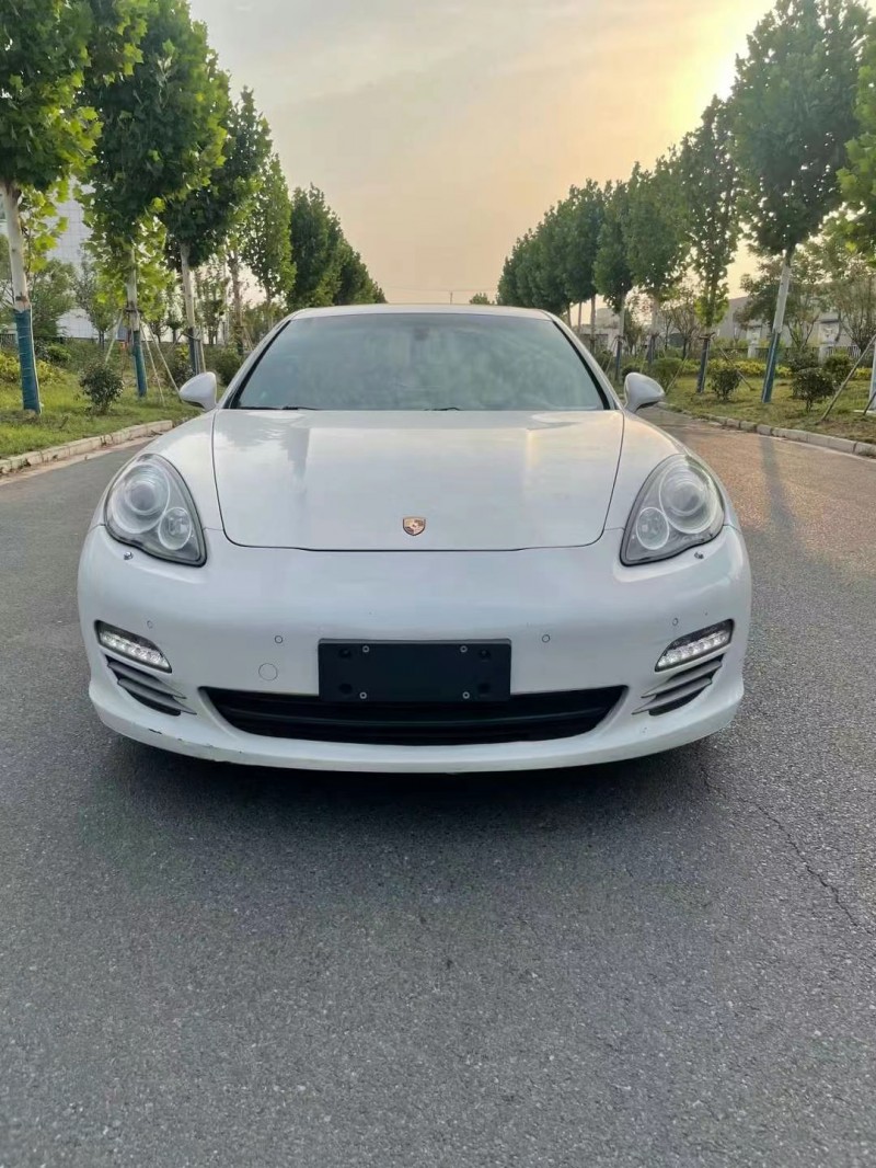 徐州12年保时捷帕拉梅拉1