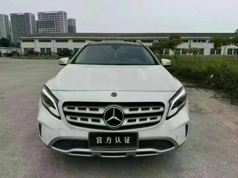 广州18年奔驰GLA1