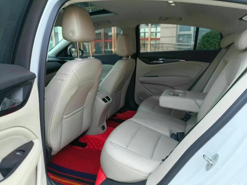 郑州22年别克君威5