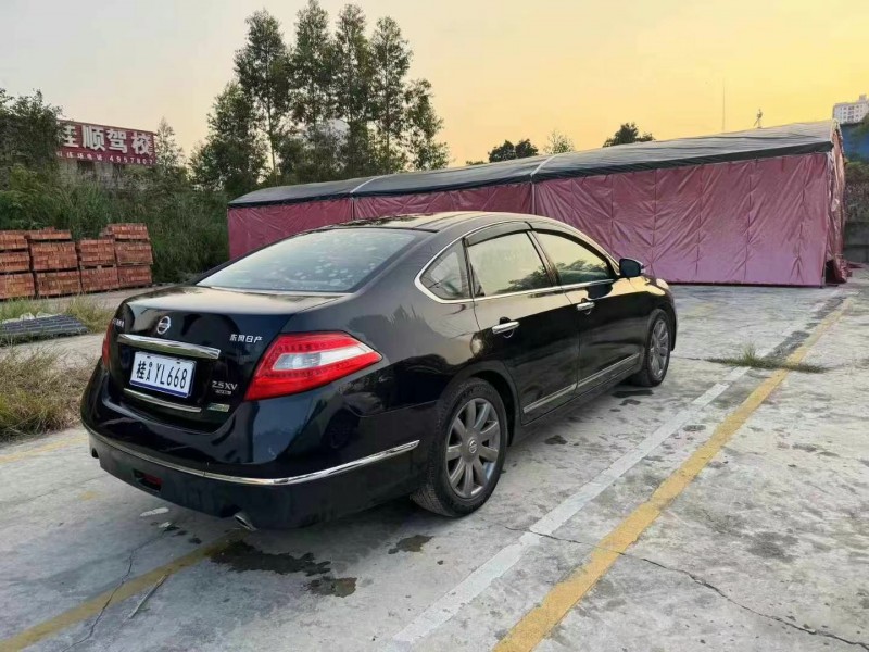 南寧10年日產天籟7