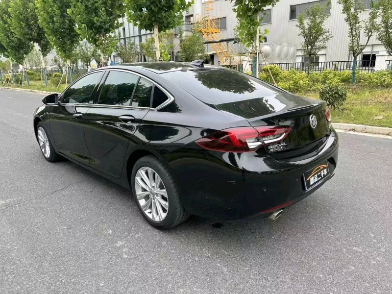 徐州22年别克君威5