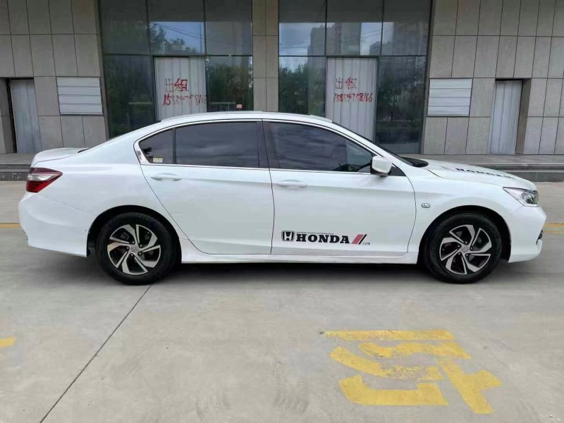 济宁16年本田雅阁8