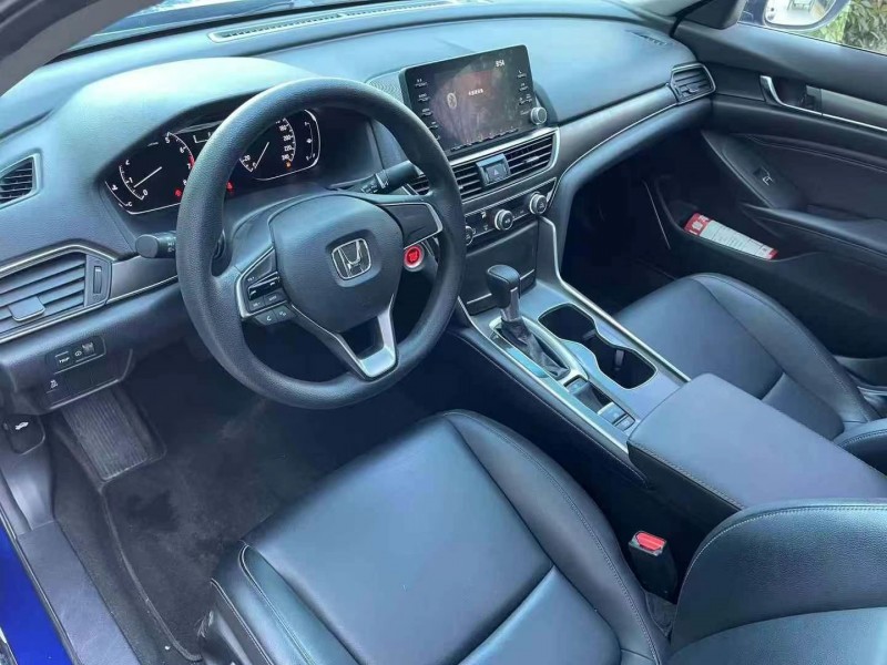 济宁19年本田雅阁5