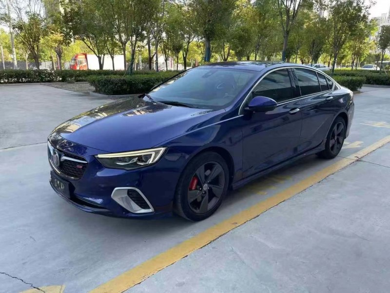 济宁18年别克君威2