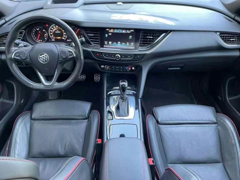 济宁18年别克君威4