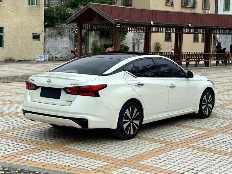 汕頭21年日產天籟8