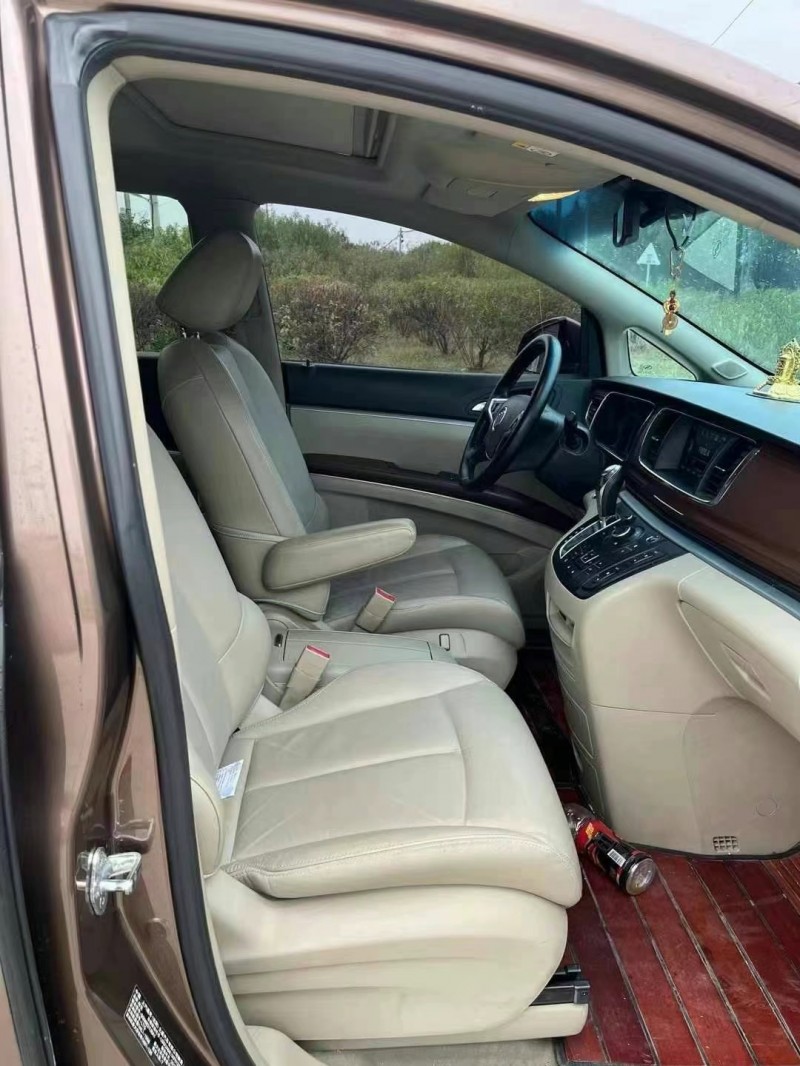 济宁19年别克GL87