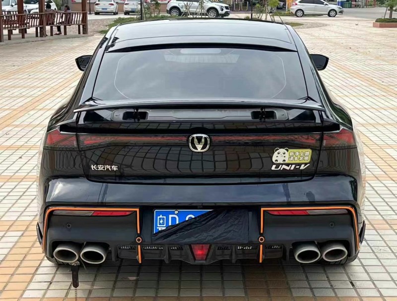 汕頭23年長安汽車UNI-V9