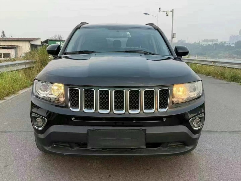 濰坊15年Jeep指南者1