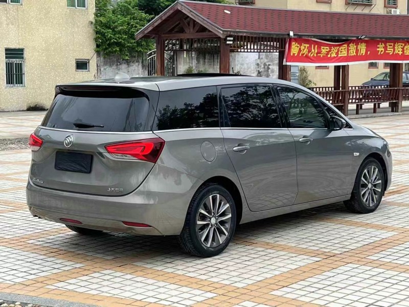 汕頭19年別克GL68