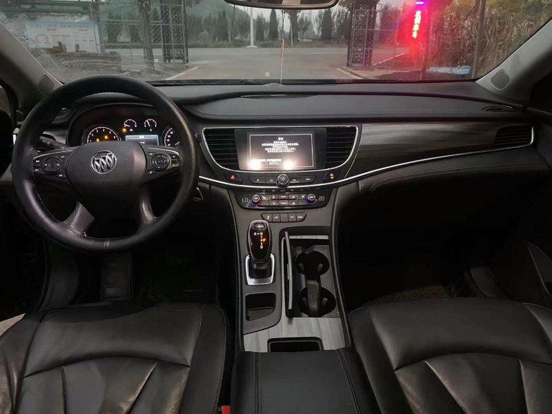 枣庄17年别克君越3