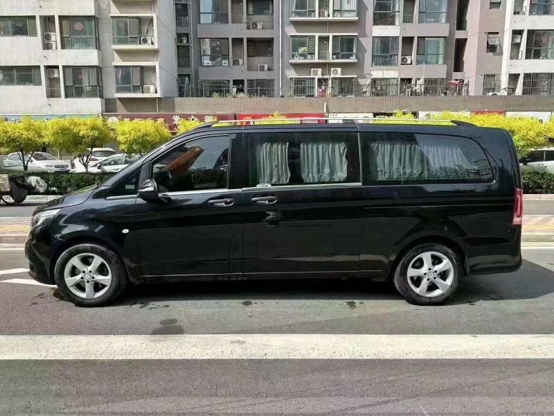 保定18年奔驰威霆3