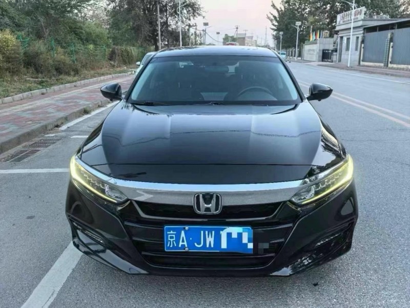 潍坊19年本田雅阁1