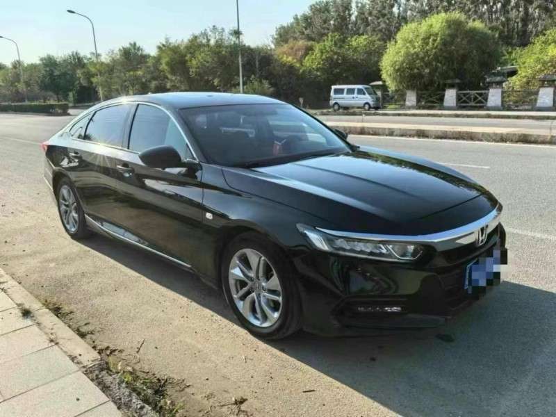 潍坊19年本田雅阁2