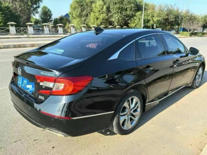 潍坊19年本田雅阁5