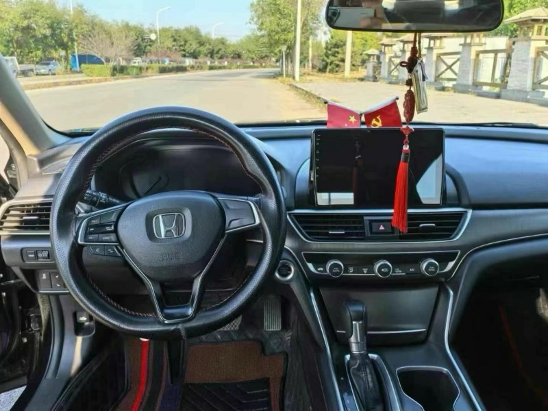 潍坊19年本田雅阁6