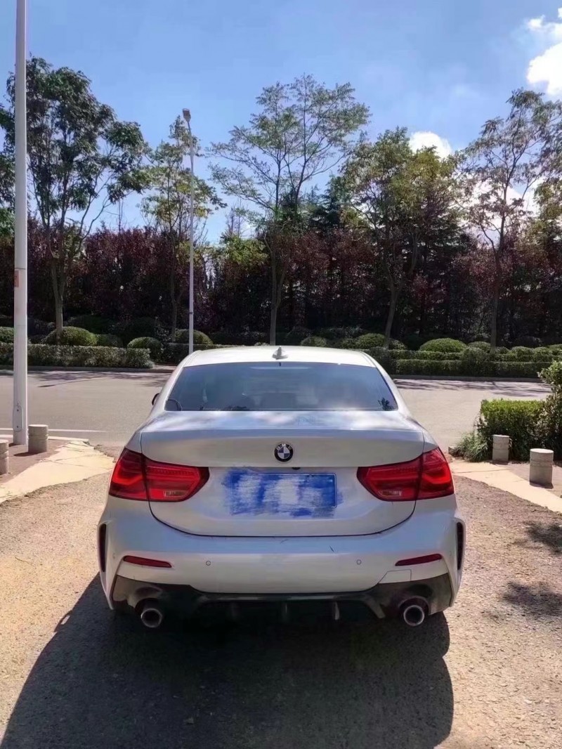 济南21年宝马1系3