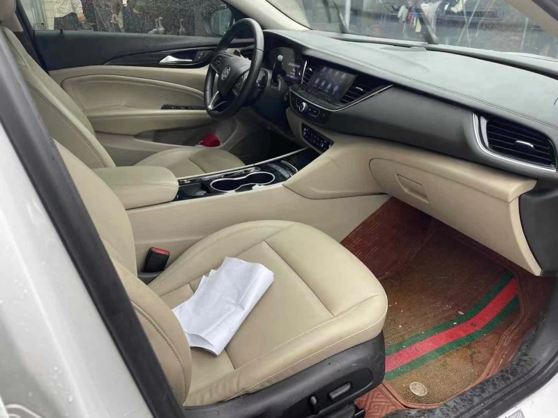 广州21年别克君威7