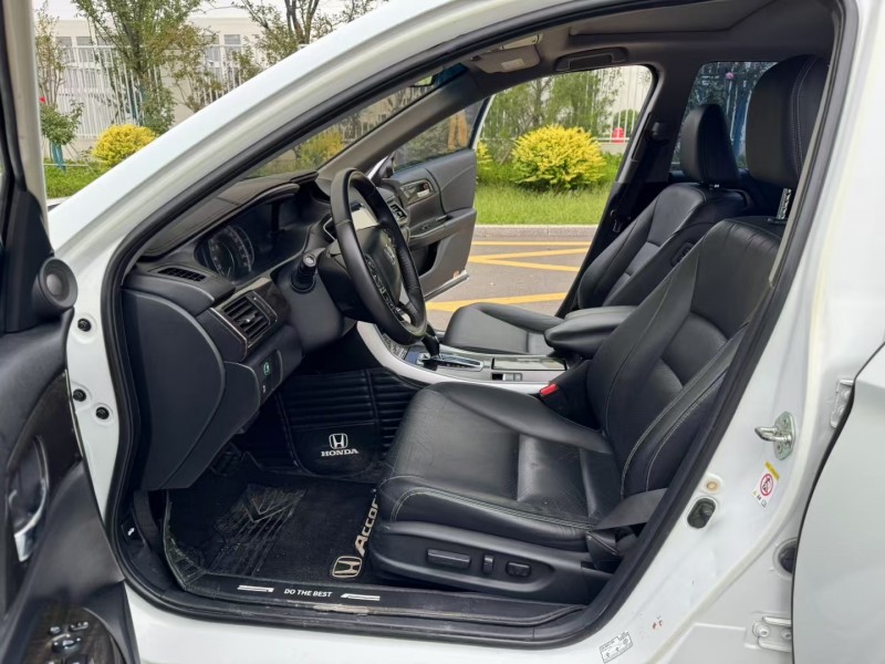 济宁14年本田雅阁4