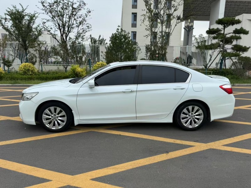 济宁14年本田雅阁7