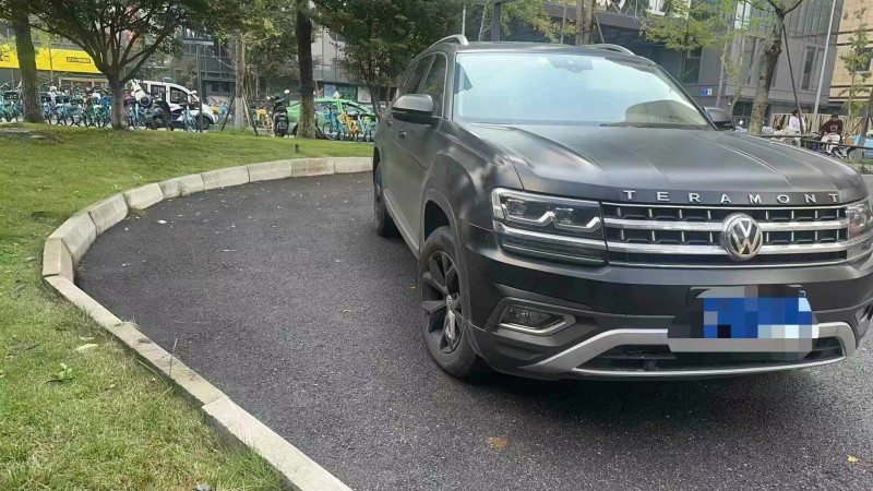 成都22年大众途昂6