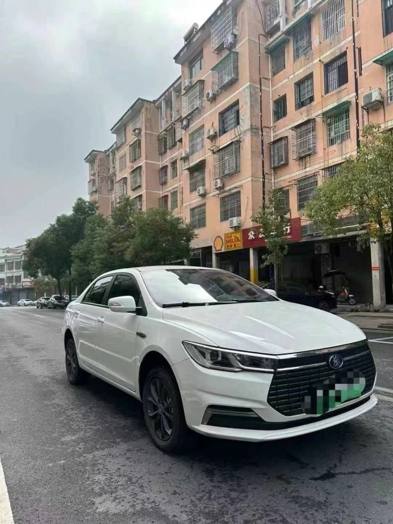 婁底23年比亞迪秦3