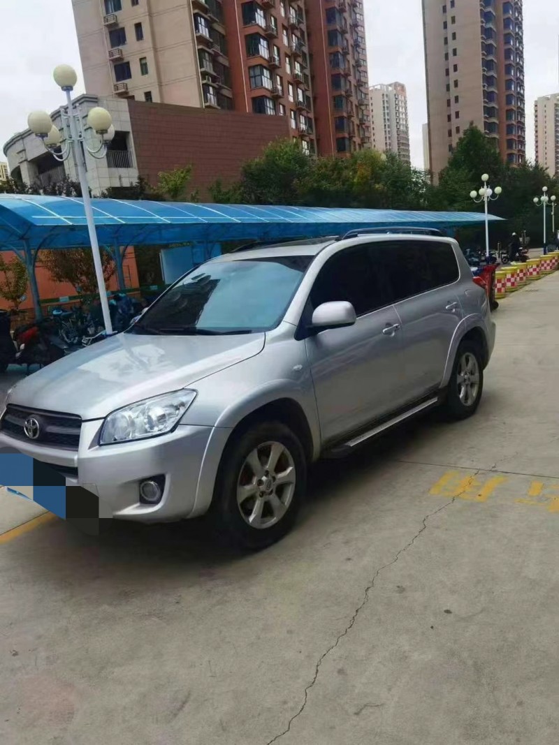 保定11年丰田RAV46