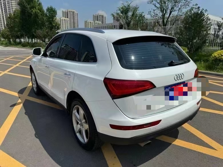 济宁16年奥迪Q59