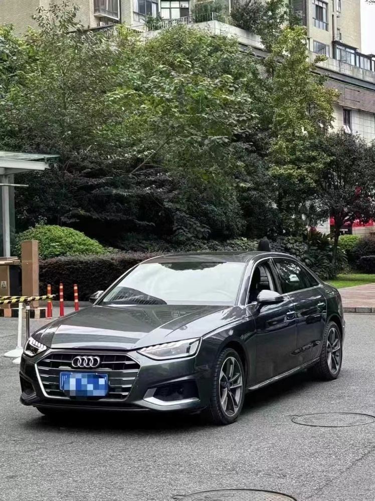 成都21年奥迪A4L2